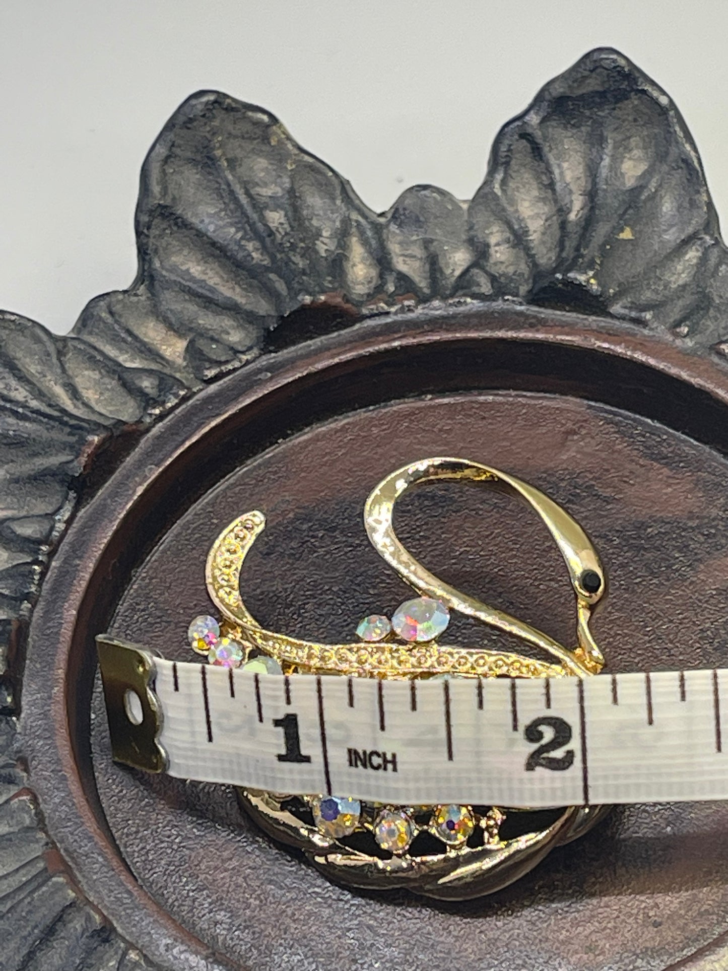 Luxe’s iridescent swan Crystal Brooch Rhinestone golg tone woman with rhinestone gift scarf accessory