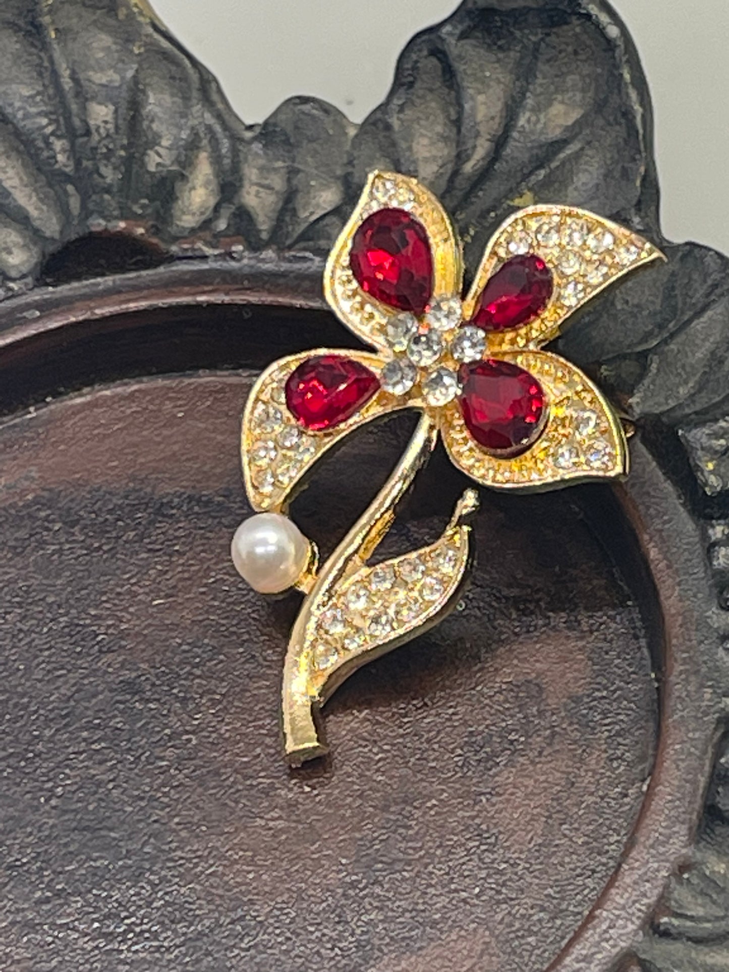 Luxe’s Red Crystal Brooch Rhinestone flower gold tone woman with rhinestone gift scarf accessory