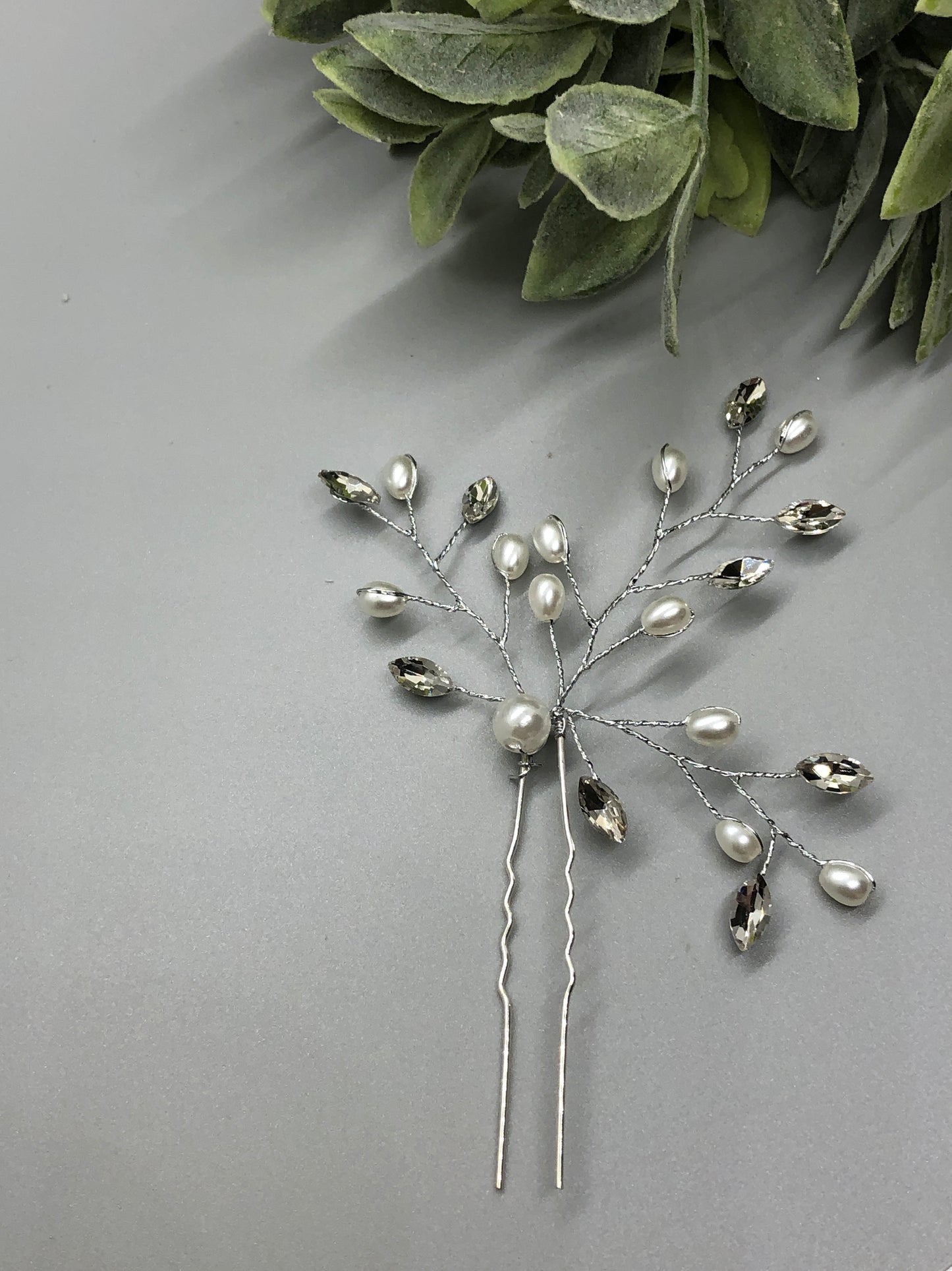 White Clear Crystal Beaded Hair Pin Silver Metal Comb Retro Bridal Prom Wedding Party
