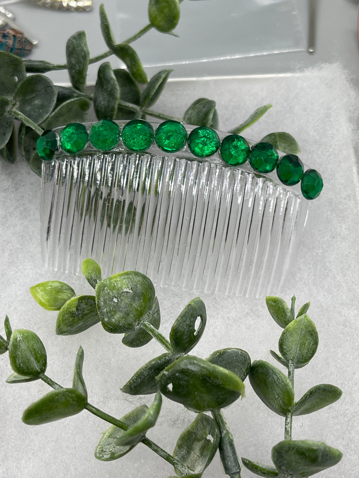 Green emerald faux crystal rhinestone side comb 3.5” clear plastic hair accessory bridal wedding Retro Bridal Party Prom Birthday gifts