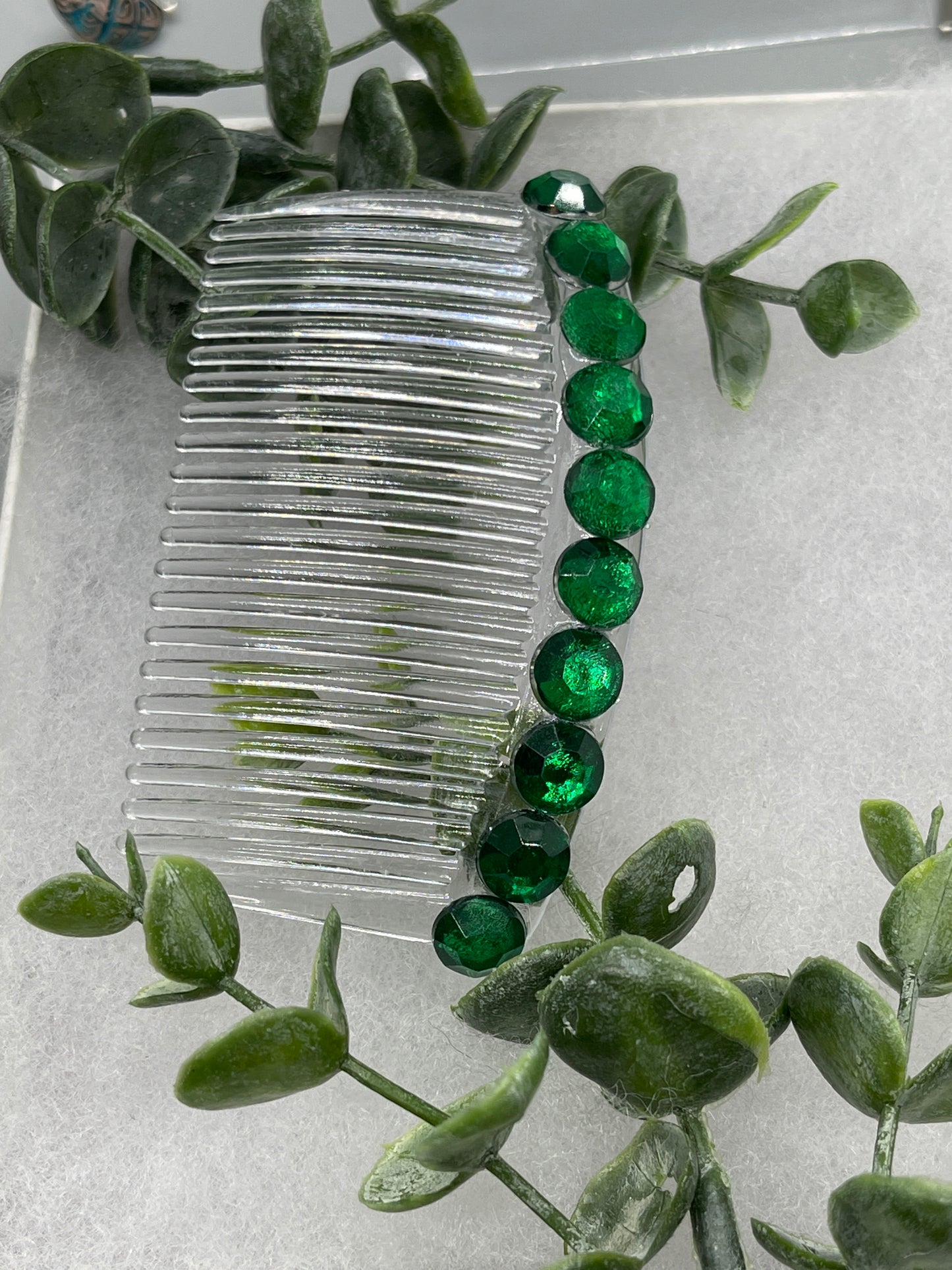 Green emerald faux crystal rhinestone side comb 3.5” clear plastic hair accessory bridal wedding Retro Bridal Party Prom Birthday gifts