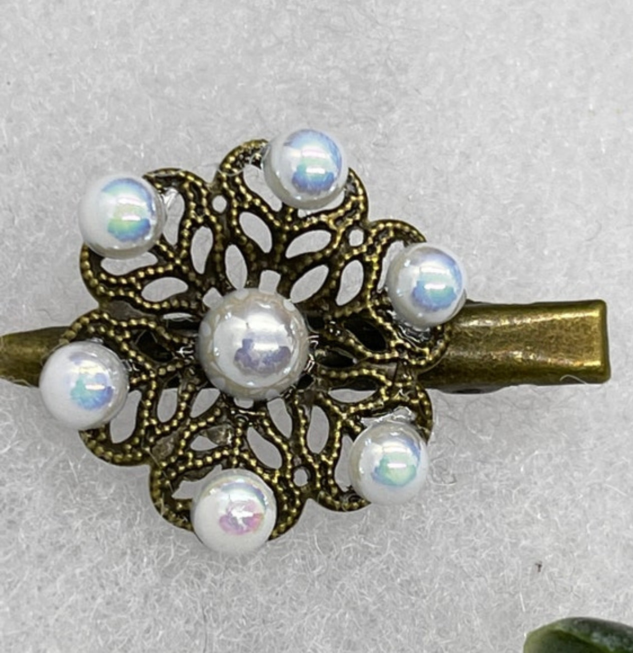 White Pearl Flower vintage antique style alligator clip approximately 2.0” long hair accessory bridal wedding Retro