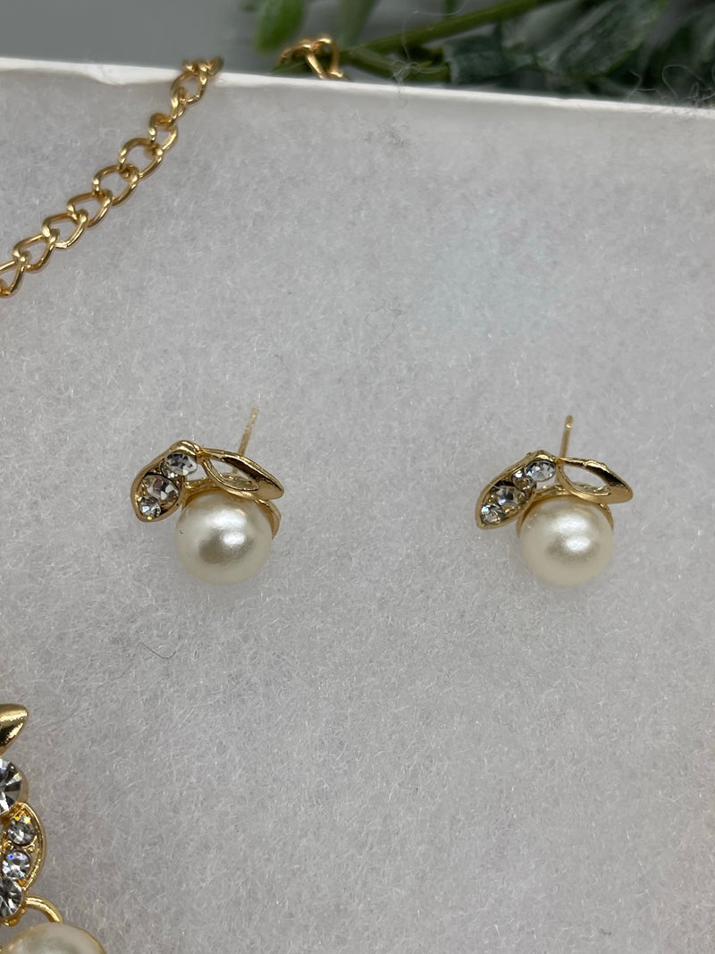 Pearls Crystal leaf gold necklace earrings set