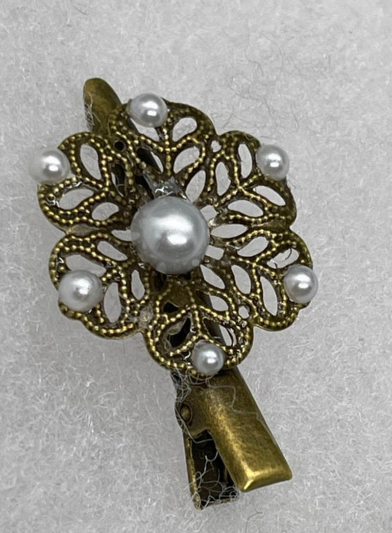 White  Pearl Flower vintage antique style alligator clip approximately 2.0” long hair accessory bridal wedding Retro