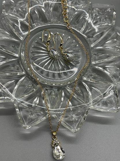 Crystal teardrop Zinc Alloy Jewelry Sets earring necklace plated fashion jewelry for woman with rhinestone nickel lead cadmium free ngs set