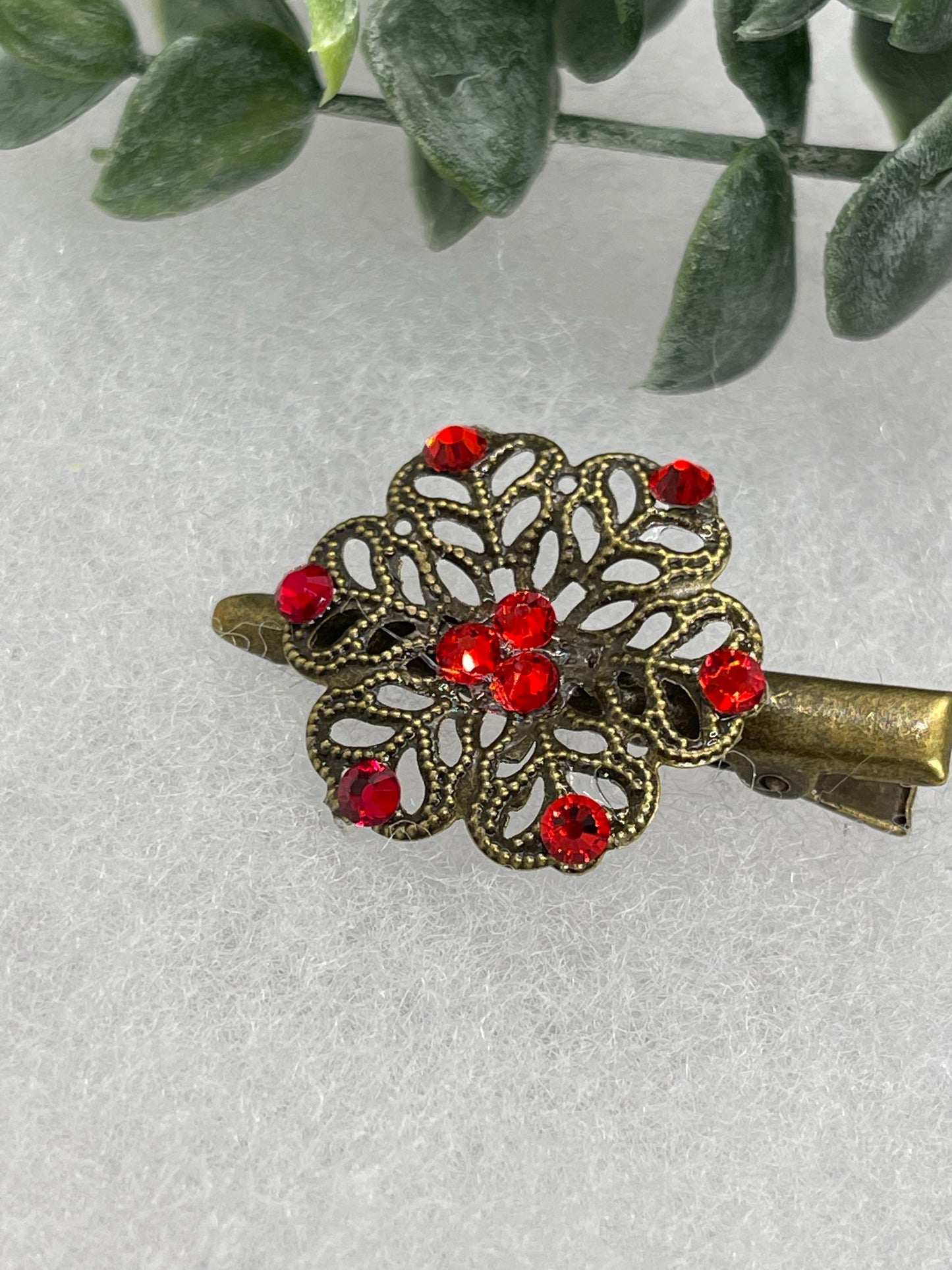 Red  crystal rhinestone  flower 2.0”alligator clip  Antique vintage style bridal Wedding shower sweet 16 birthday princess bridesmaid hair accessory